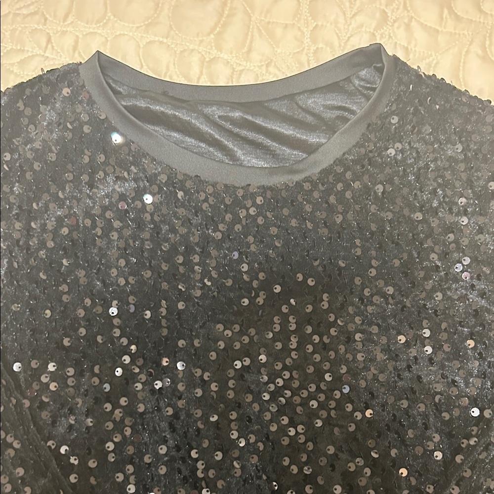 Black Sequin Sweater and Pants Set - Picture 3 of 6